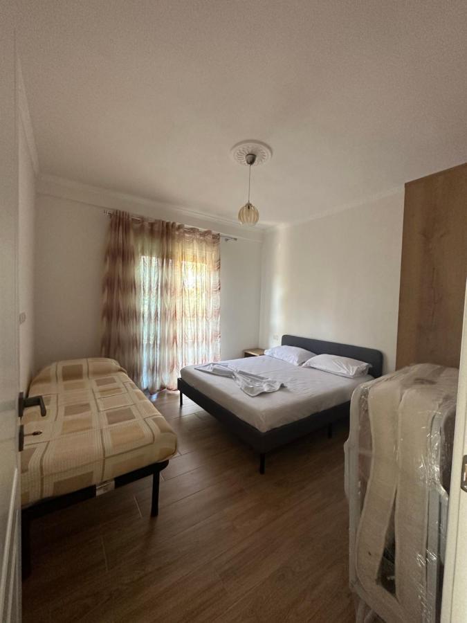 Vlora Central & Comfy Apartment Luaran gambar