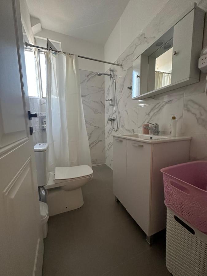 Vlora Central & Comfy Apartment Luaran gambar