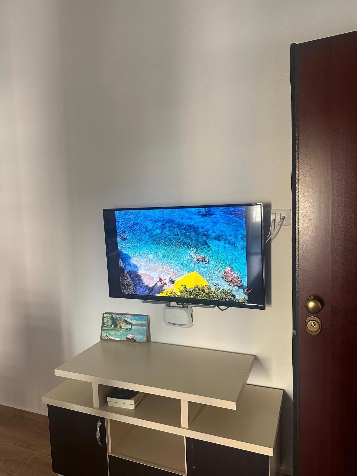 Vlora Central & Comfy Apartment Luaran gambar